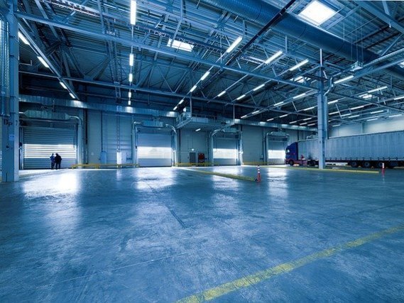 PLATEFORMES LOGISTIQUES ET ENTREPOTS